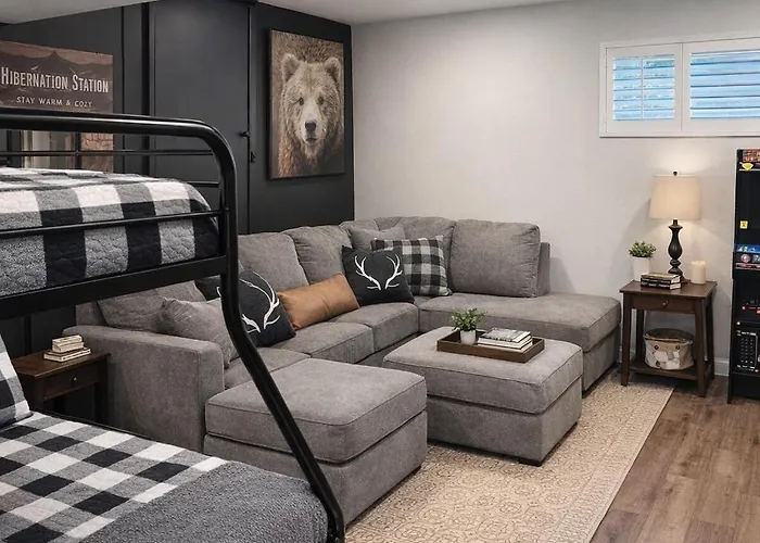 Cozy Chalet Munds Park