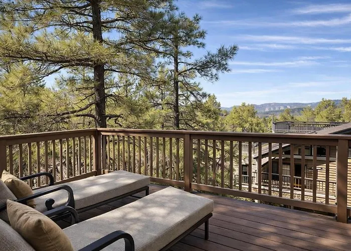 Cozy Chalet Munds Park